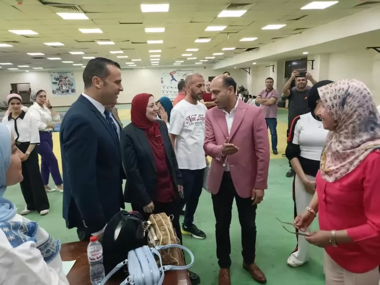 نائب رئيس جامعة بنها لشئون الدراسات العليا تتفقد اختبارات القدرات بكليتي علوم الرياضة والفنون التطبيقية والإمتحانات بكلية الطب
