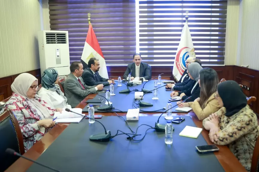 نائب وزير الصحة يناقش مستجدات ملف السياحة العلاجيه.. توفير فرص تدريبية لأطباء الأسنان