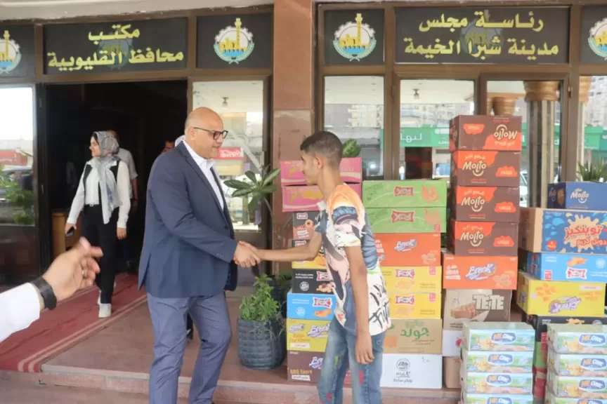 محافظ القليوبية يستجيب لشاب ويوفر له دعمًا لمشروع صغير