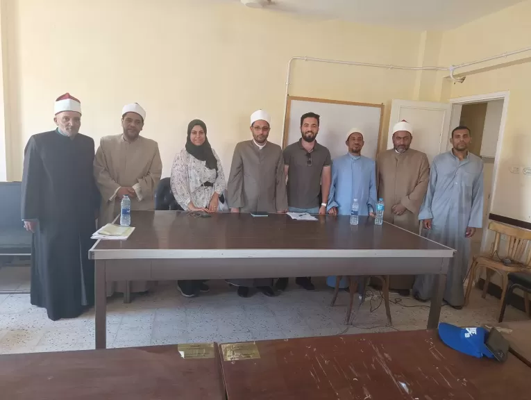 محاضرة حول العناية بصحة الأسنان و نظافتها بمجمع الفيروز الطبى بطور سيناء