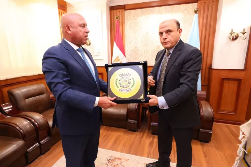 محافظ كفرالشيخ يستقبل نائب رئيس مجلس الوزراء للتنمية الصناعية ووزير النقل والصناعة لبحث تطوير شبكة الطرق ودعم الاستثمار والمناطق الصناعية