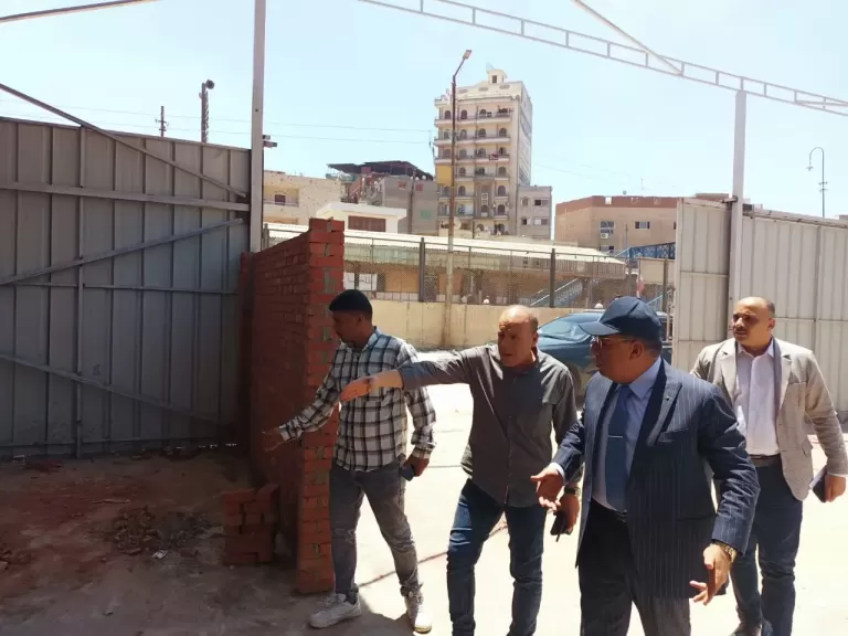 محافظ الدقهلية خلال جولته اليوم بمدينة طلخا: سرعة الانتهاء من تنفيذ سوق طلخا الحضاري