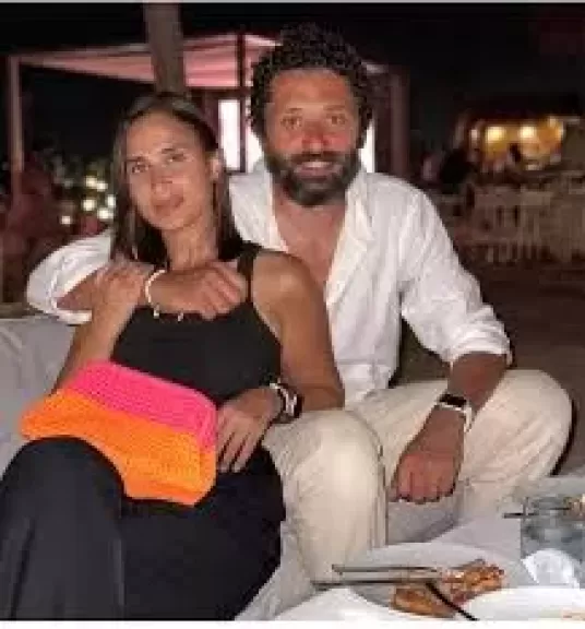 ”بعد ماعملها في السينما” .. كريم محمود عبدالعزيز ينفصل عن زوجته أن الرفاعي رسميًا