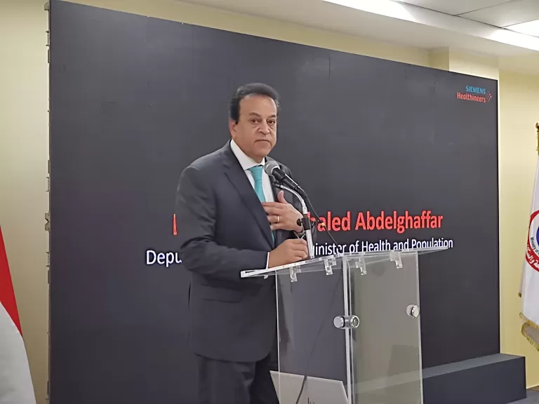 وزير الصحة: نُخرج حوالي 30 ألف من معاهد التمريض سنويا
