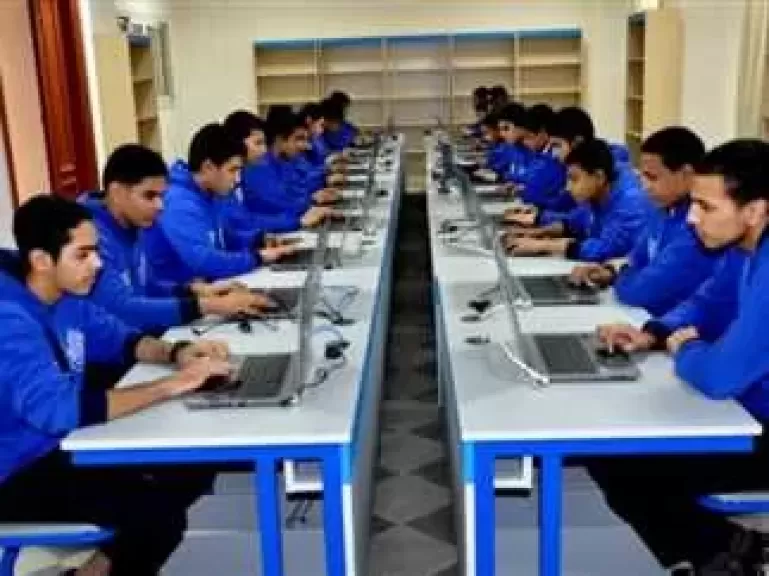”تربوي” يدعو رجال الأعمال لإنشاء مدارس تكنولوجيا جديدة...ويطالب الدولة بإنشاء جامعات متخصصة في الصناعات الثقيلة