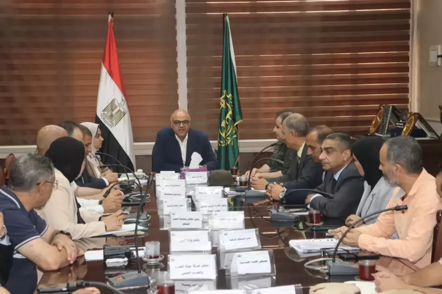 محافظ القليوبية يناقش إنشاء كوبري عبودة بشبين القناطر علي ترعة الشرقاوية بالتعاون مع الهيئة الهندسية
