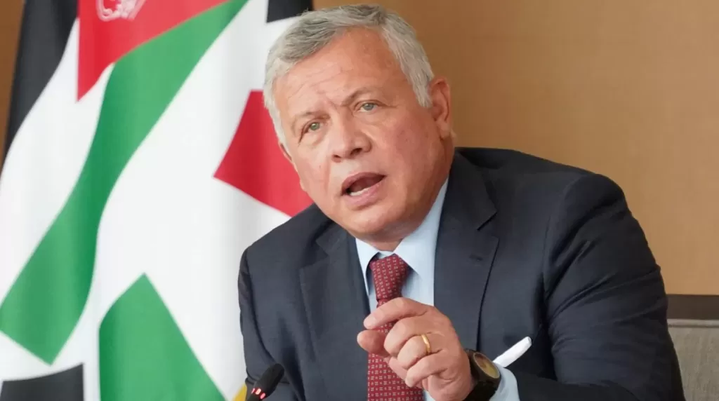 العاهل الأردني الملك عبد الله : يؤكد دعم بلاده تجاه دمشق ويدعو لوقف الحرب بغزة