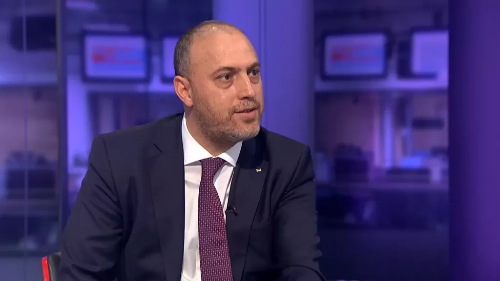 سفير فلسطين في بريطانيا : السلطة الفلسطينية جاهزة لإدارة قطاع غزة بعد الحرب