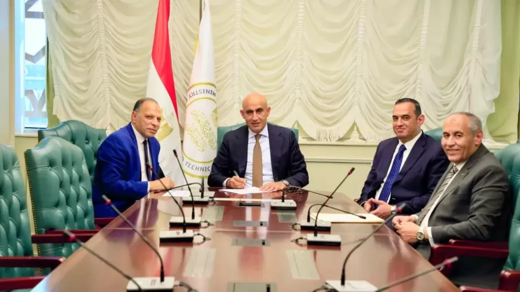 عاجل.. وزير التعليم يعتمد نتيجة امتحانات الثانوية العامة بنسبة نجاح 79.2% (النظام الجديد) و72.7% (النظام القديم)