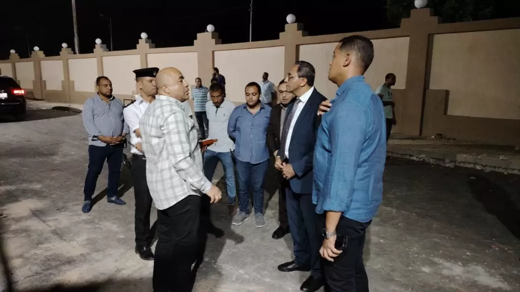 تسبب في إصابة 4 عمال.. محافظ قنا يأمر بفتح تحقيق عاجل في واقعة انهيار مظلة موقف نجع حمادي