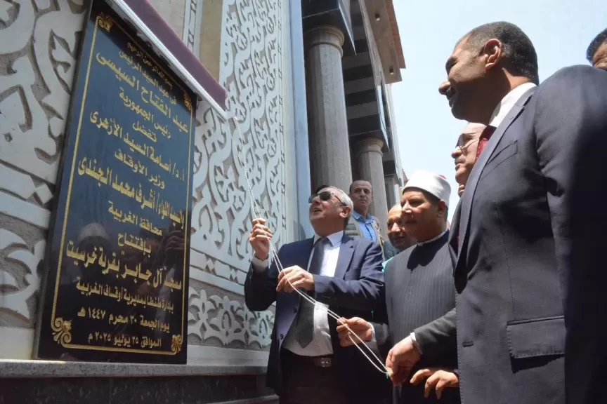 بعطاء الأهالي.. افتتاح مسجد ”آل الجابر” بخرسيت بعد تطويره بتكلفة 10 ملايين جنيه
