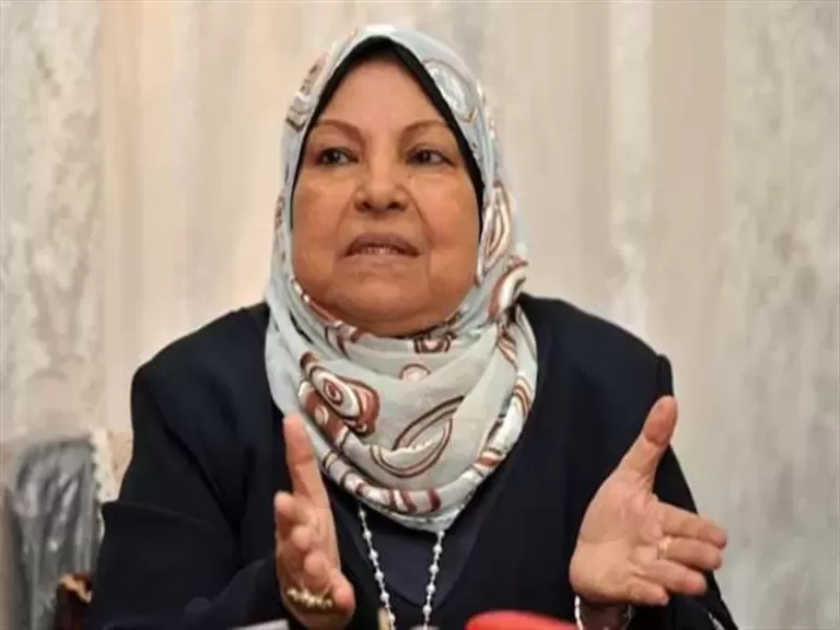 جامعة الأزهر تحيل الدكتورة سعاد صالح إلى التحقيق لظهورها الإعلامي دون تصريح