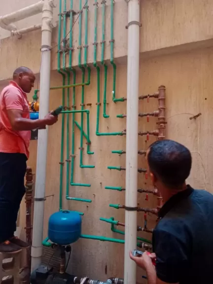 حمالات وصلات المياه