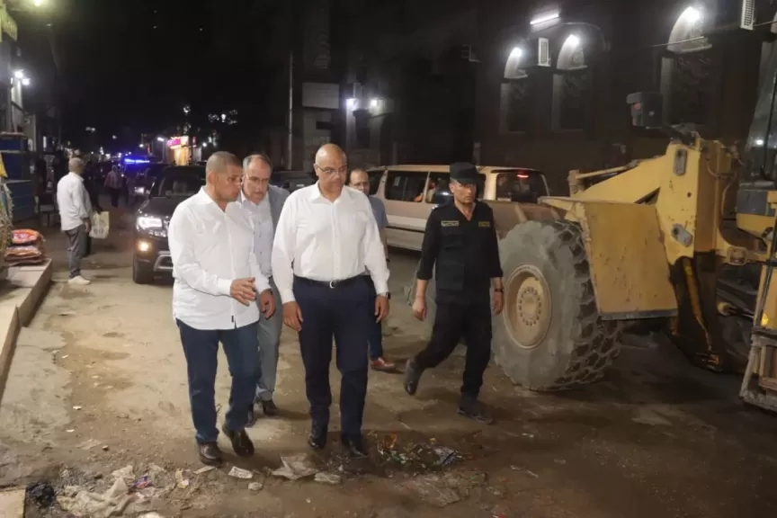 محافظ القليوبية في جولة مفاجئة لمتابعة أعمال النظافة ورفع الإشغالات بمدينة الخانكة