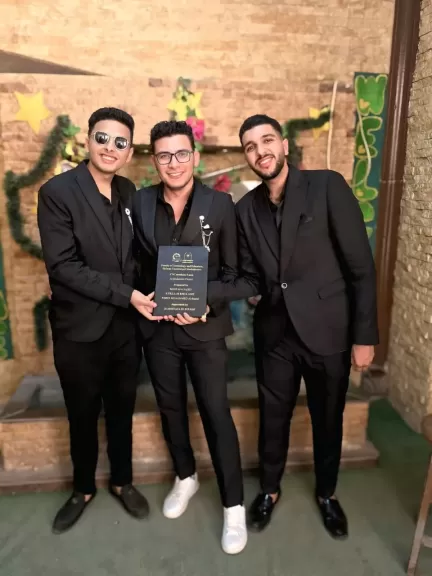«طلاب ميكاترونيكس» بحلوان يبتكرون ماكينة CNC خماسية المحاور