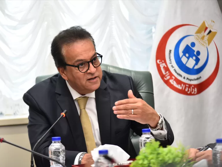 وزير الصحة يبحث سُبل استدامة تمويل التأمين الصحي الشامل ومقترحات تعديل المساهمة التكافلية
