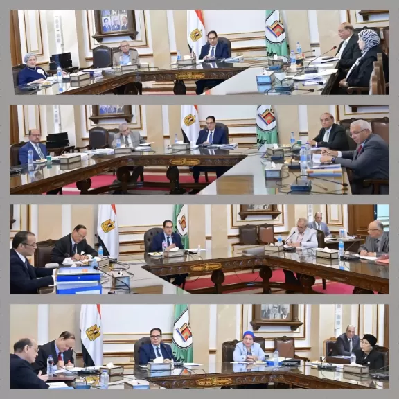 لجان ترشيح المتقدمين لشغل منصب العميد بعدد من كليات ومعاهد جامعة القاهرة تنهي أعمالها وترفع توصياتها للسلطة المختصة