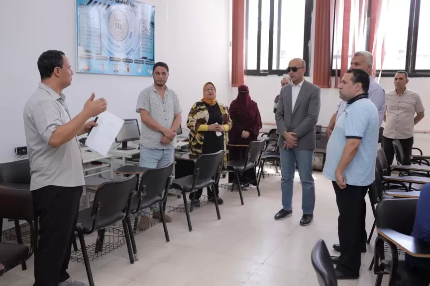 رئيس جامعة دمنهور يشدد على دعم الطلاب خلال أعمال التنسيق الإلكتروني للعام الجديد