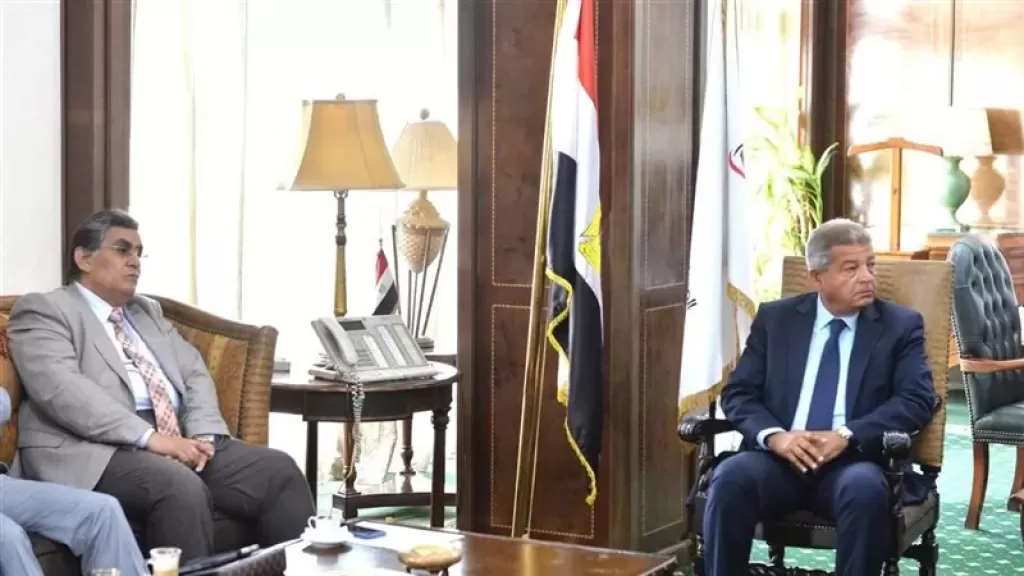 رئيس ”الأعلى للإعلام” يلتقي لجنة ضبط أداء الإعلام الرياضي: تطوير المحتوى وضبط الانفلات أبرز الأولويات