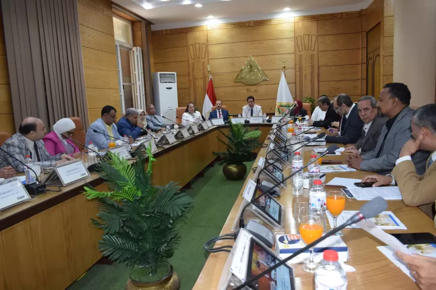 رئيس جامعة بنها: نثمن دور  الدولة المصرية في رفع المعاناة عن الشعب الفلسطيني