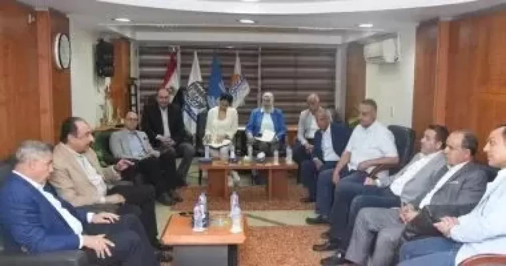 وزير قطاع الأعمال  ومحافظ الإسكندرية يتفقدان منطقة المعمورة  السياحية