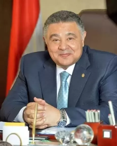 استجابة لطلبات السائحين.. البحر الأحمر تضيف الإيطالية والفرنسية والبولندية لبروشور التوعية الصحية الموجه للزائرين
