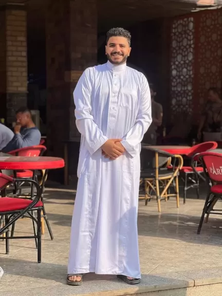 ”رحل وهو يحاول إنقاذ الآخرين”.. الالاف يشيعون جثمان ”حسام” ضحية الواجب بحفل الساحل