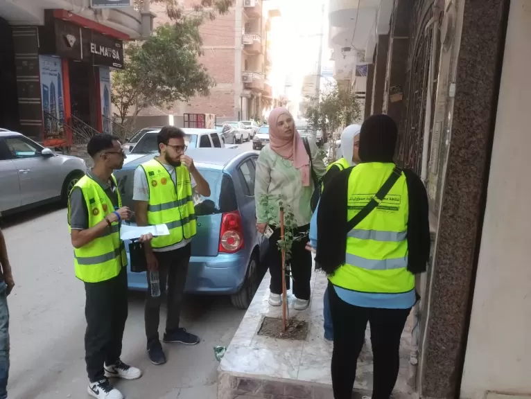 فصل وجمع المخلفات من المصدر بمنطقة مبارك بالمنصورة