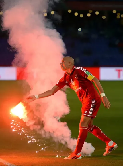 وائل جمعة.. صخرة الأهلي ومنتخب مصر يحتفل بعيد ميلاده الـ 50
