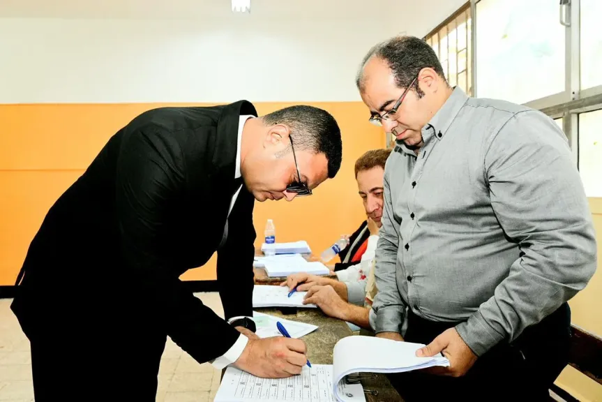 وزير الإسكان 