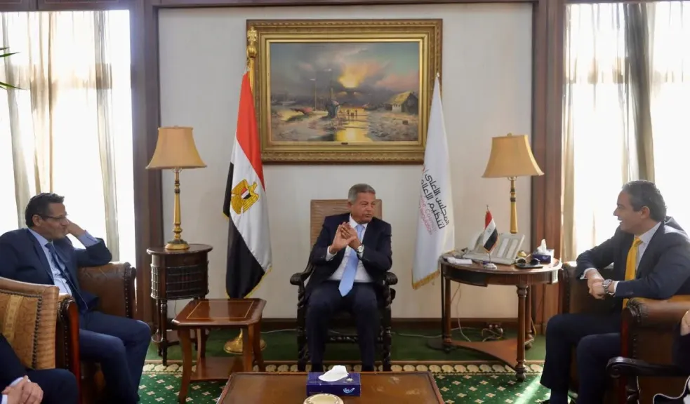 في إطار الاستعداد للموسم الكروي الجديد.. رئيس ”الأعلى للإعلام” يلتقي نقيبي الإعلاميين والصحفيين ورئيس رابطة النقاد الرياضيين