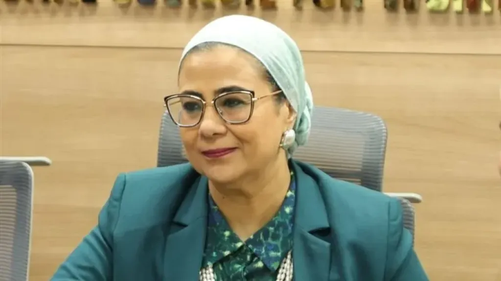  المستشارة أمل عمار