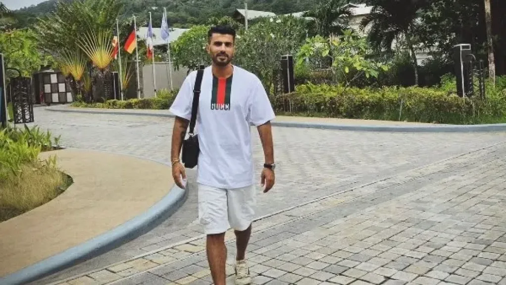 ” بصورة ” محمد سامى يطرح تساؤل علي جمهوره.. وشيماء سيف ترد