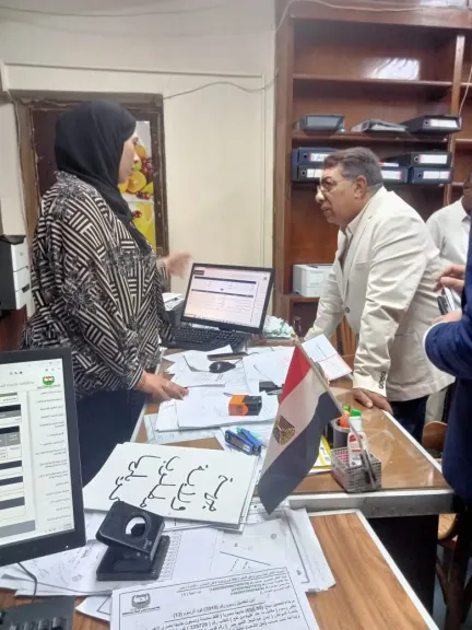 محافظ الدقهلية يتفقد إدارة منظومة استرداد اراضي الدولة ويؤكد: تقنين الأوضاع أولوية لتنظيم وحماية حقوق الدولة والمواطنين