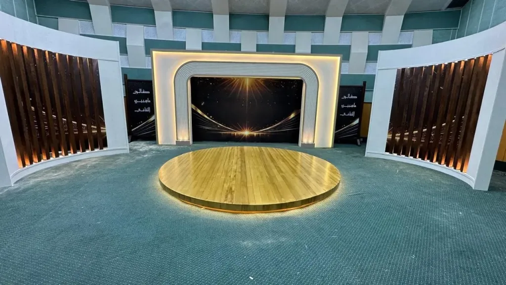 استديو أحمد زويل يستعد لصالون ماسبيرو الثقافي