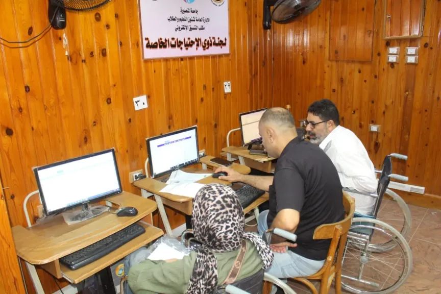 معامل التنسيق الإلكتروني بجامعة المنصورة تستقبل طلاب المرحلة الثانية من الثانوية العامة