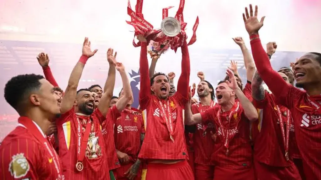 كمبيوتر خارق يتوقع تتويج ليفربول بالدوري الإنجليزي 2025/26