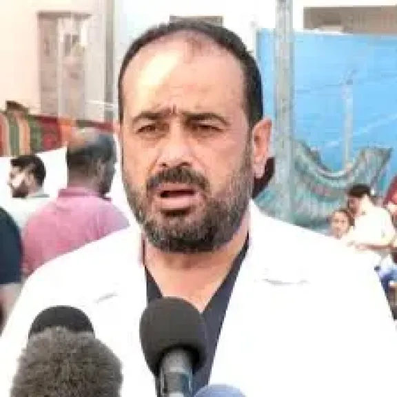 مدير مجمع الشفاء الطبي محمد أبو سلمية 