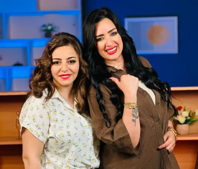 إلهام عبد البديع وسيرا إبراهيم 
