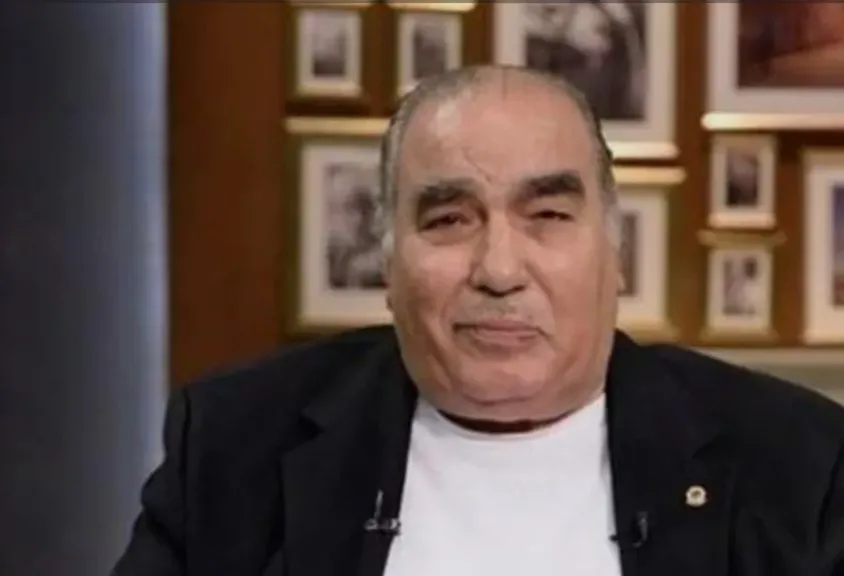 صلاة الجنازة علي الفنان سيد صادق عقب صلاة الجمعة بمسجد الشرطة بالشيخ