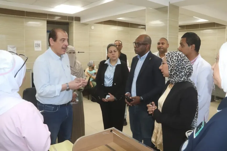 نائب وزير الصحة يشدد على مجازاة المقصرين في إجراءات مكافحة العدوى بمستشفى السويس العام والعبور