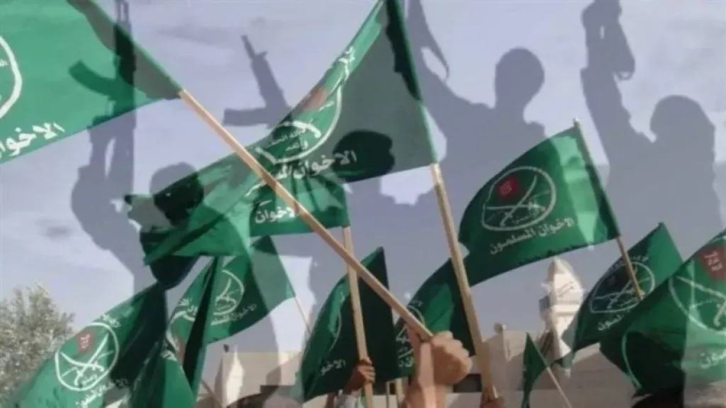 جماعة الإخوان الإرهابية.. تاريخ ممتد من التضليل ونشر الشائعات وتشويه الحقائق