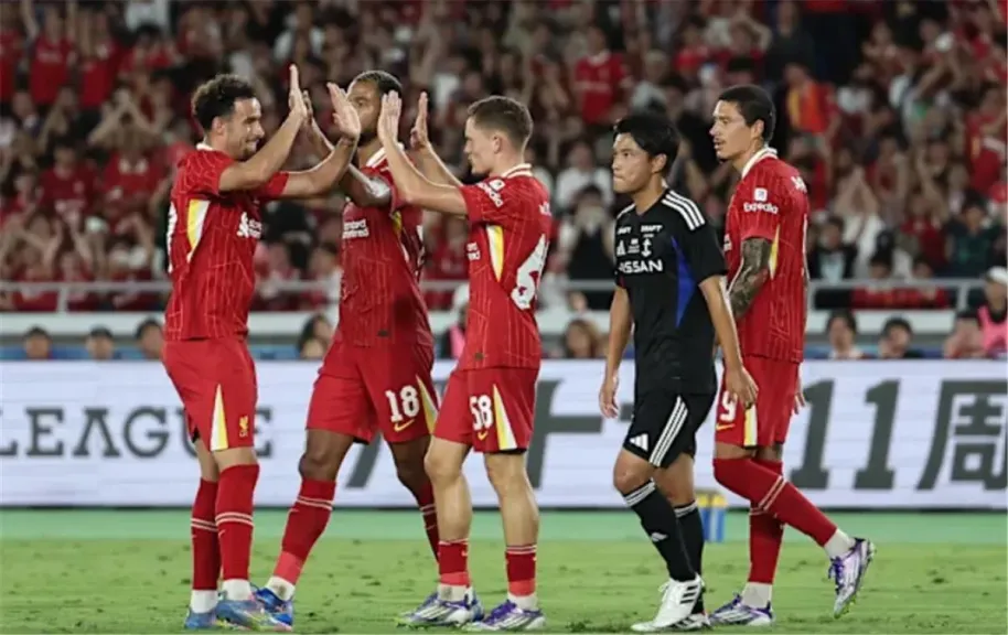 القنوات الناقلة لمباراة ليفربول ضد كريستال بالاس اليوم في كأس الدرع الخيرية مع الموعد