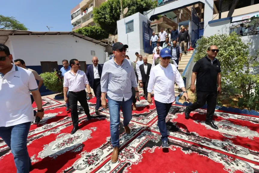 محافظ كفرالشيخ يستقبل وزير الموارد المائية والري بمدينة دسوق