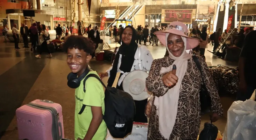 سكك حديد مصر: انطلاق القطار الرابع لتسهيل العودة للسودانيين