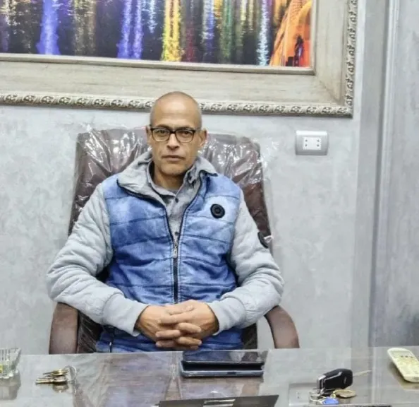 وهب حياته لخدمة الموتي بلا أجر.. قصة ”عم جلال” أقدم عامل مشرحة بالقليوبية