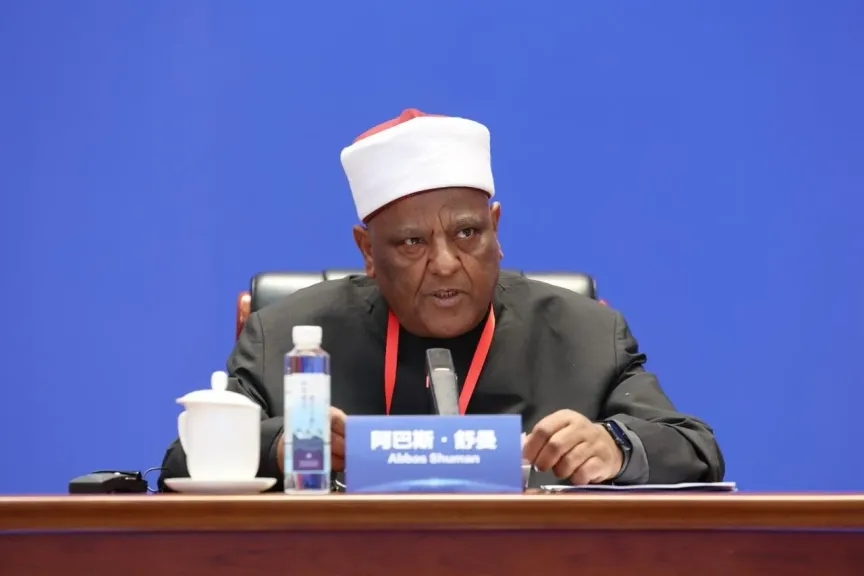 عبَّاس شومان رئيس المنظمة العالمية لخريجي الأزهر