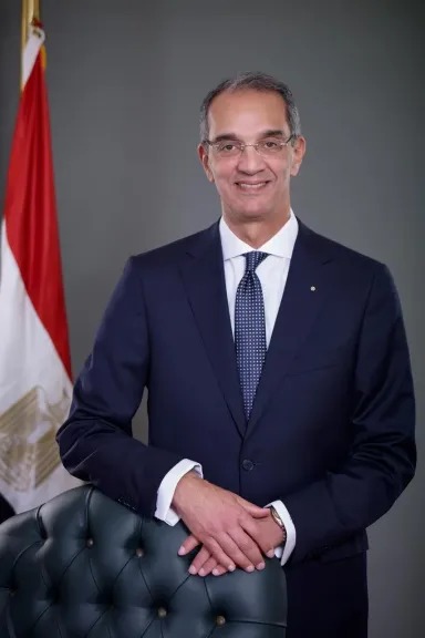 وزير الاتصالات: الفتوى الرشيدة تحتاج إلى بصيرة شرعية ويقظة تكنولوجية