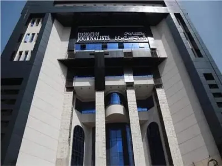 ”الدفاع عن استقلال الصحافة” تطالب بالبدء الفوري في إعداد خارطة طريق العمل الصحفي والإعلامي