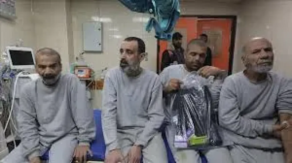 إسرائيل تفرج عن أسرى فلسطينيين اعتقلتهم من قطاع غزة